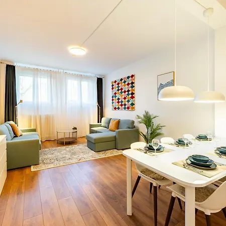 شقة Cozy Modern Riverside - Center - 69m2 براغ