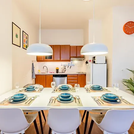 아파트 Cozy Modern Riverside - Center - 69m2 *